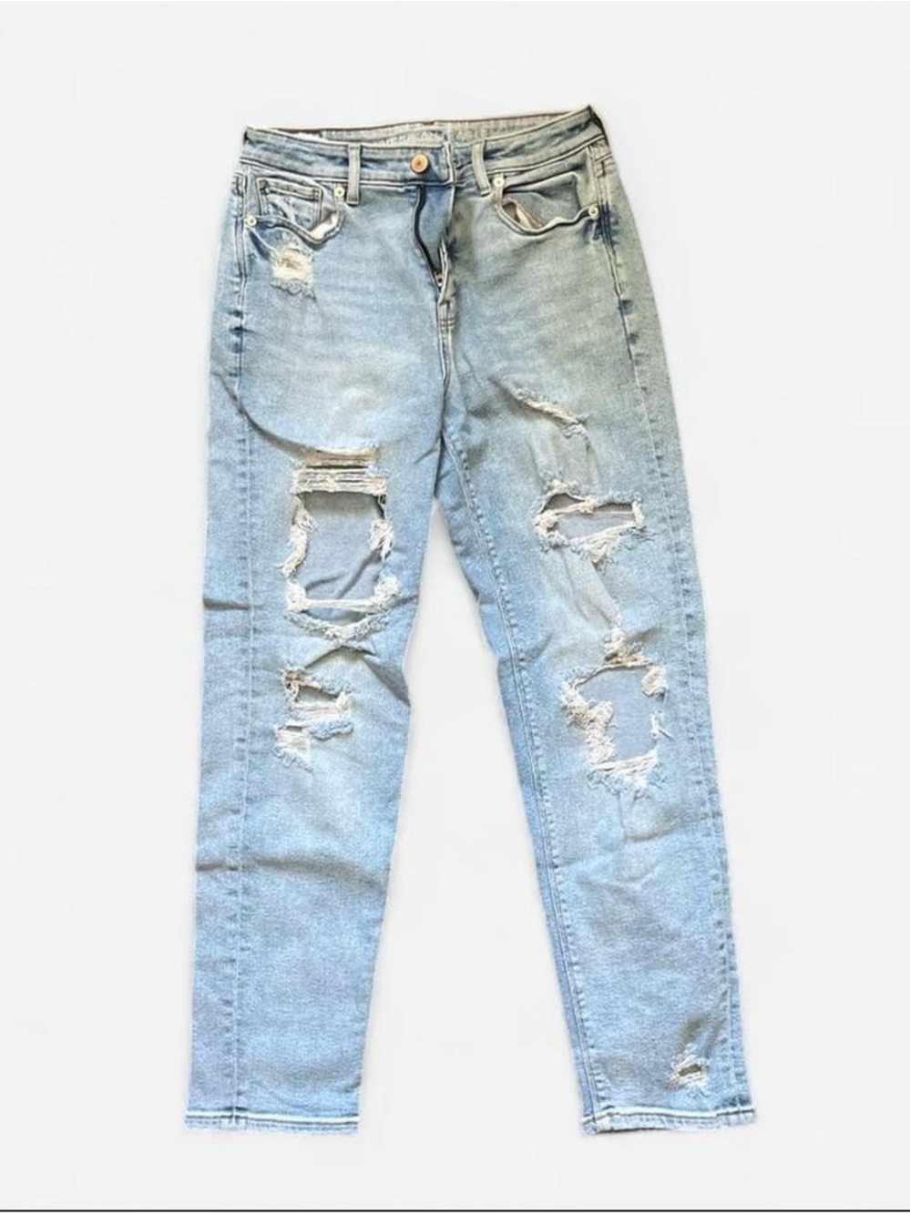 American Eagle Outfitters Light Blue Distressed Mom Jeans